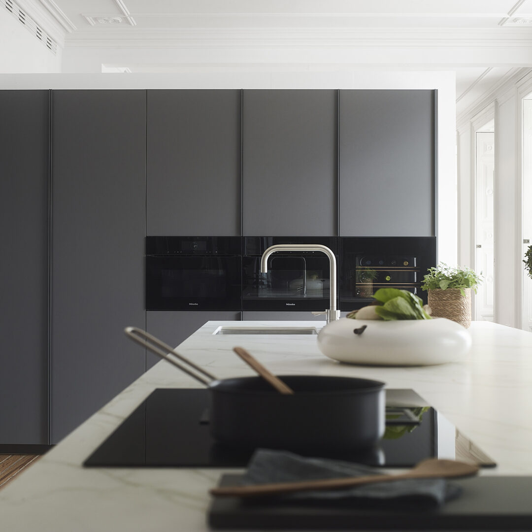 B1101330G08D2021-web